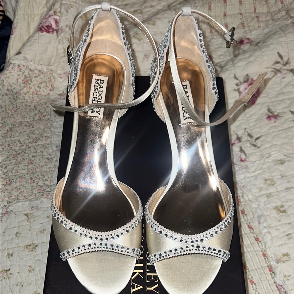 Badgley Mischka Women's White Heels